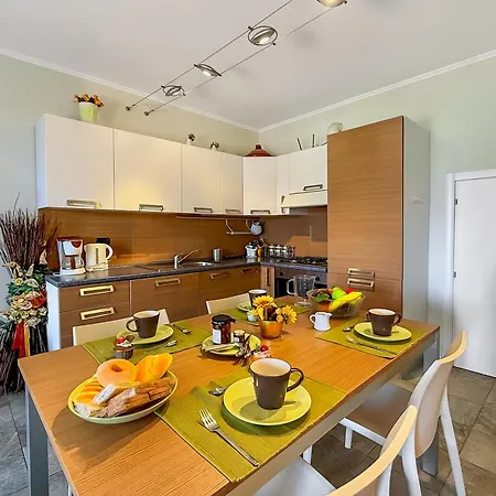 Mansarda Di Pianello アパート