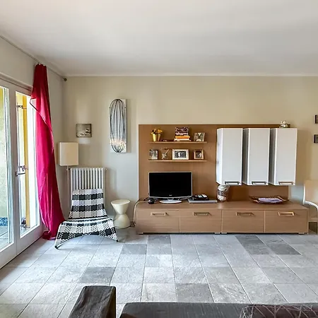 Апартаменты Mansarda Di Pianello Pianello Del Lario