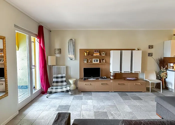 Апартаменты Mansarda Di Pianello Pianello Del Lario