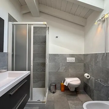 Mansarda Di Pianello * Pianello Del Lario